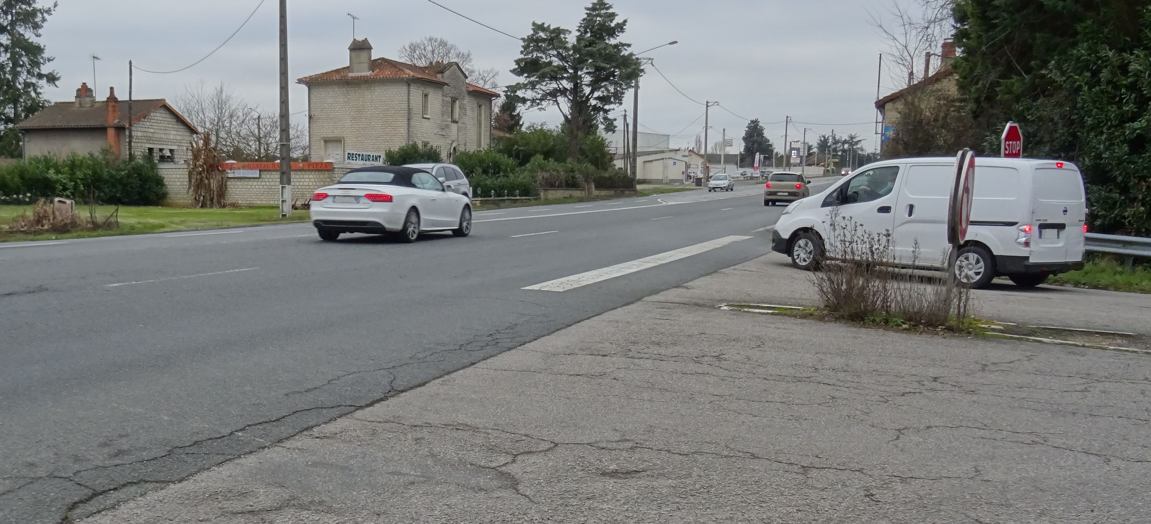 Une vue du carrefour de Longève