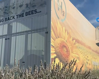 Vue de la facade de l'entreprise Biosynthis à Dissay