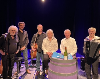 Photo de la troupe lors d'une représentation
