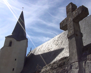 Vue du clocher de l'église de Dissay