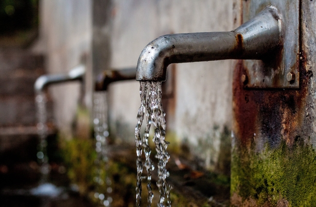 robinets d'une fontaine
