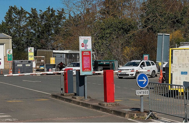 photo de l'entrée de la déchetterie Les Millas