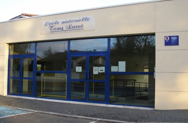 facade école Tony Lainé