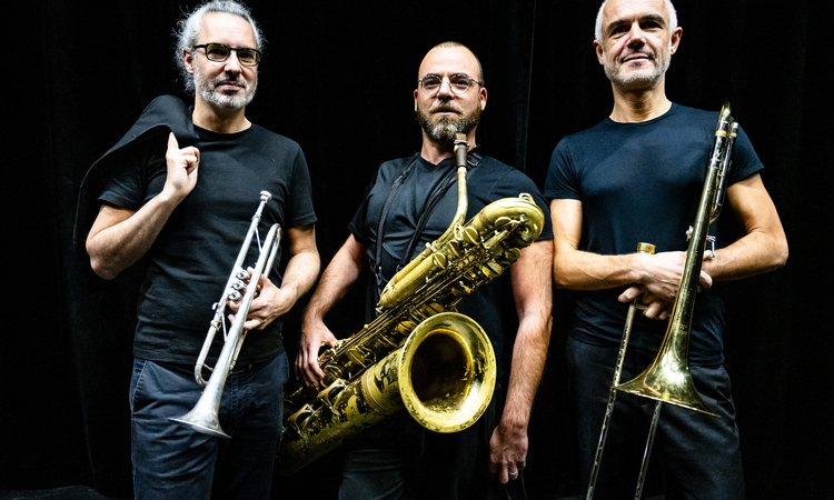 hoto des trois musiciens du groupe Journal intime