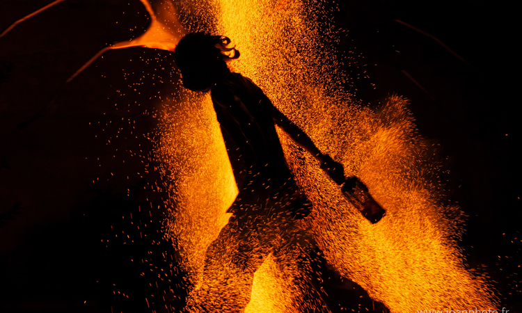 Vue du spectacle de feu Imoogi