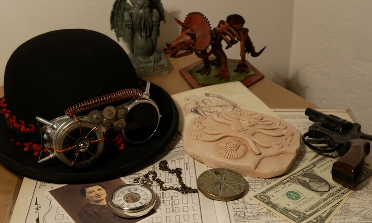 Vue d'objets servant à la mise en scène de la Murder Party